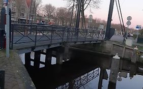 Lekkerwegbijleeuwen, 1 Minuut Naar Hartje Centrum